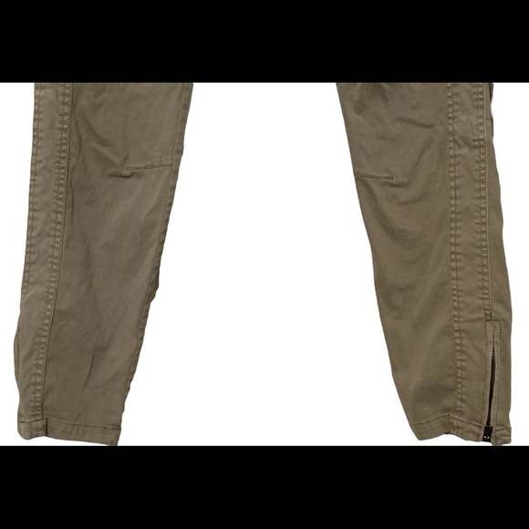 UNITED Colors of Benetton Beige Pants Women 6 Pant - Picture 5 of 7